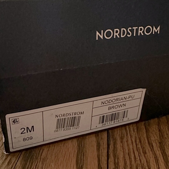 EUC • Nordstrom Oxfords 👞 - Picture 5 of 5